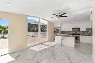 3675 Prudence Dr, Sarasota, FL 34235 - Photo 4