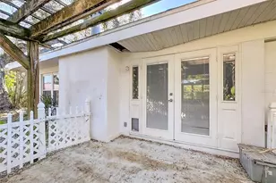 129 Pierson Ln, Sarasota, FL 34242 - Photo 8