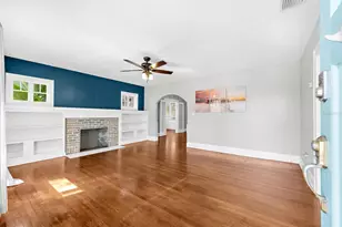 2726 8th Ave W, Bradenton, FL 34205 - Photo 6