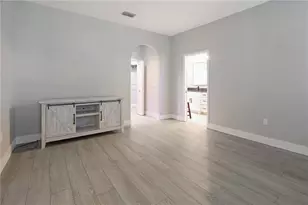 3761 Amapola Ln, Sarasota, FL 34238 - Photo 10