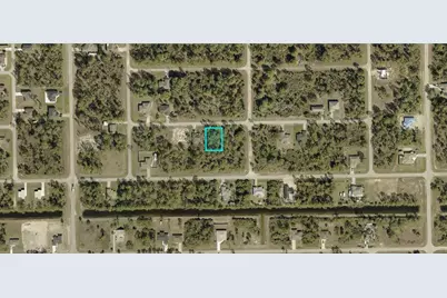 1024 Carroll Street E, Lehigh Acres, FL 33974 - Photo 2