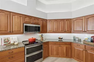 7321 Links Ct, Sarasota, FL 34243 - Photo 14