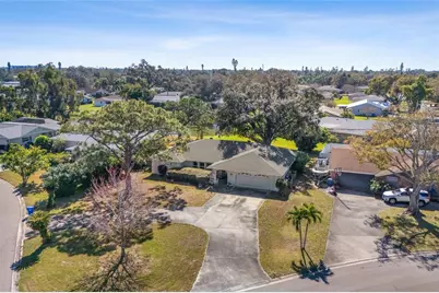 3601 18th Avenue W, Bradenton, FL 34205 - Photo 2