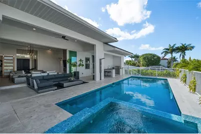 1643 Stanford Lane, Sarasota, FL 34231 - Photo 32