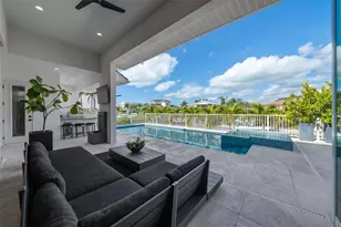 1643 Stanford Ln, Sarasota, FL 34231 - Photo 20