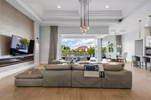 1643 Stanford Ln, Sarasota, FL 34231 - Photo 8