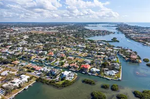 1643 Stanford Ln, Sarasota, FL 34231 - Photo 2