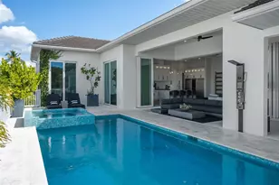 1643 Stanford Ln, Sarasota, FL 34231 - Photo 24