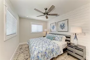 504 Bayview Dr, Holmes Beach, FL 34217 - Photo 32