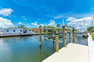 504 Bayview Dr, Holmes Beach, FL 34217 - Photo 58