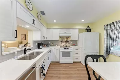 2808 60th Avenue W #1201, Bradenton, FL 34207 - Photo 6