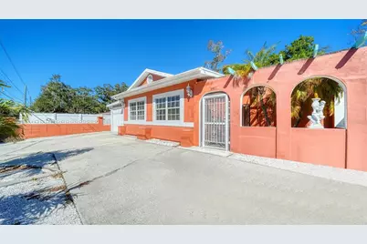 3957 Proctor Road, Sarasota, FL 34233 - Photo 4