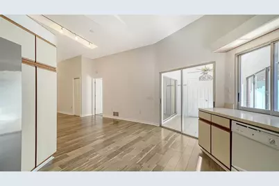 3957 Proctor Road, Sarasota, FL 34233 - Photo 12