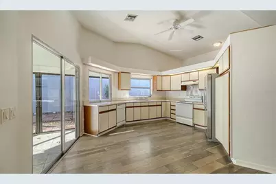 3957 Proctor Road, Sarasota, FL 34233 - Photo 10