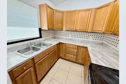 1427 45th Avenue Circle W, Bradenton, FL 34207 - Photo 2