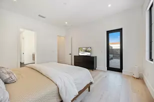 2045 Goldenrod St, Sarasota, FL 34239 - Photo 18