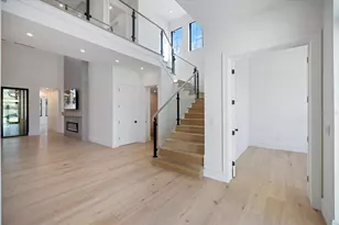 2045 Goldenrod St, Sarasota, FL 34239 - Photo 4