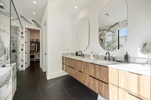 2045 Goldenrod St, Sarasota, FL 34239 - Photo 20