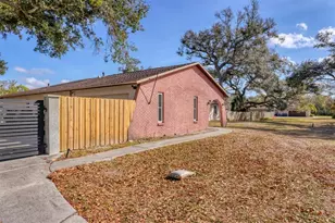 3917 Desoto Rd, Sarasota, FL 34235 - Photo 6