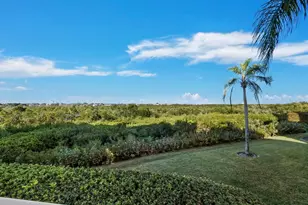 5430 Eagles Point Cir, Sarasota, FL 34231 - Photo 12