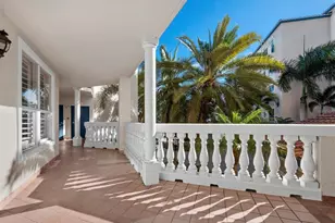 5430 Eagles Point Cir, Sarasota, FL 34231 - Photo 4