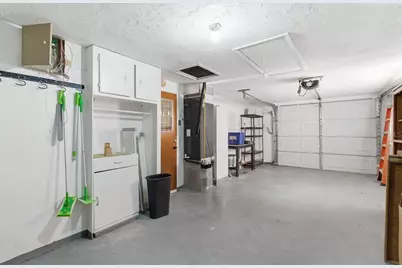 10921 Manchester Road, Port Richey, FL 34668 - Photo 24