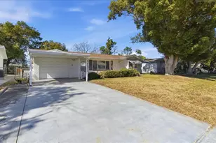 10921 Manchester Rd, Port Richey, FL 34668 - Photo 2