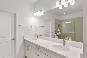 3529 Secluded Ct, Sarasota, FL 34240 - Photo 6