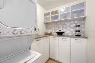 1268 11th St, Sarasota, FL 34236 - Photo 8