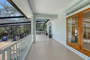 421 Island Cir, Sarasota, FL 34242 - Photo 34