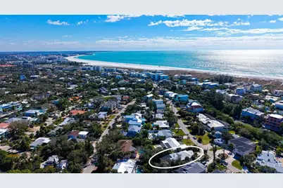 421 Island Circle, Sarasota, FL 34242 - Photo 2