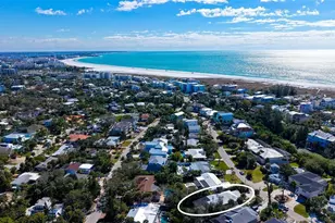 421 Island Cir, Sarasota, FL 34242 - Photo 2