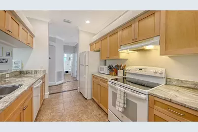 421 Island Circle, Sarasota, FL 34242 - Photo 18