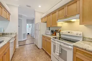 421 Island Cir, Sarasota, FL 34242 - Photo 18