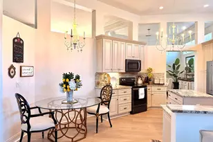 405 Wellington Ct, Venice, FL 34292 - Photo 4