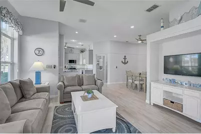 479 Catalina Isles Circle, Venice, FL 34292 - Photo 12