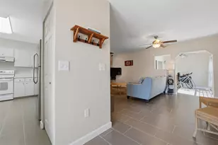 304 108th St W, Bradenton, FL 34209 - Photo 6