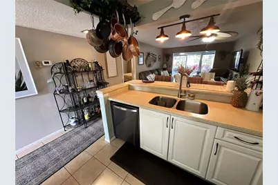 655 Woodlawn Drive #655, Bradenton, FL 34210 - Photo 4