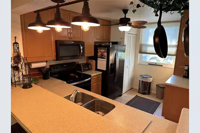 655 Woodlawn Drive #655, Bradenton, FL 34210 - Photo 4