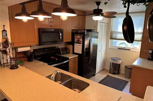 655 Woodlawn Dr, Bradenton, FL 34210 - Photo 4