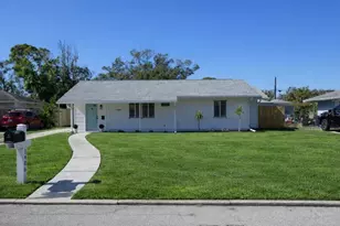 1406 28th St W, Bradenton, FL 34205 - Photo 2