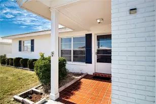 802 Buttonwood Dr, Bradenton, FL 34208 - Photo 2