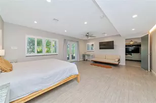 2639 Bougainvillea St, Sarasota, FL 34239 - Photo 20