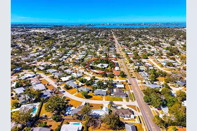 2639 Bougainvillea Street, Sarasota, FL 34239 - Photo 4