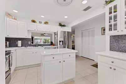 6304 Pelican Drive, Bradenton, FL 34210 - Photo 8