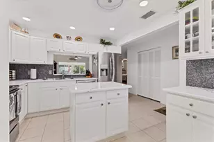 6304 Pelican Dr, Bradenton, FL 34210 - Photo 8