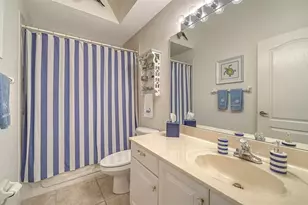 9429 Forest Hills Cir, Sarasota, FL 34238 - Photo 26