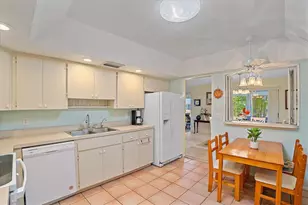 6948 W Country Club Dr N, Sarasota, FL 34243 - Photo 10