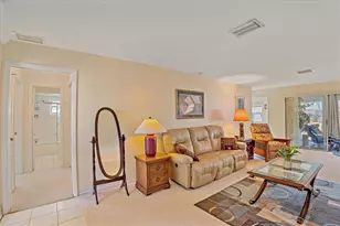 6948 W Country Club Dr N, Sarasota, FL 34243 - Photo 8