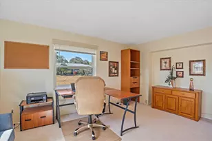 6948 W Country Club Dr N, Sarasota, FL 34243 - Photo 20
